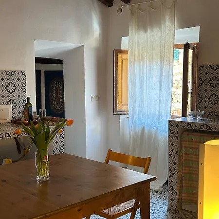 La Casa Del Polpo Rosa * Campiglia Marittima
